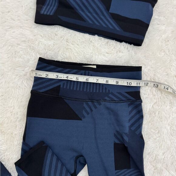 Sweaty Betty Interval Seamless 7/8 Leggings (XS) Sports tank M)Black and Navy - Picture 9 of 14